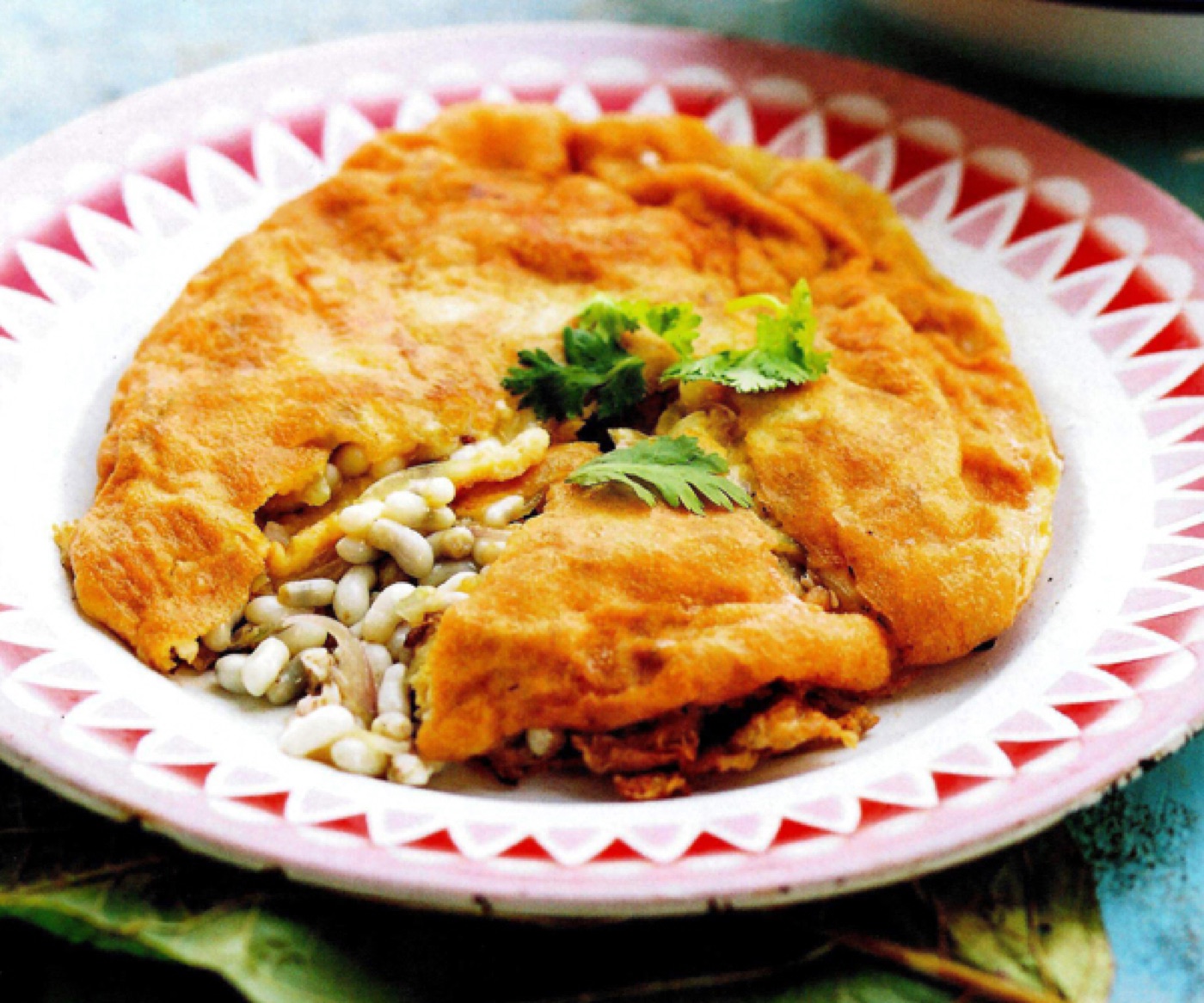 Trứng Chiên Trứng Kiến Vàng Kiểu Thái Isan